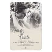 Kissing wedding couple in monochrome magneet (Verticaal)