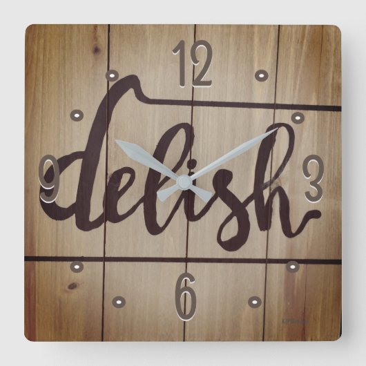 Kitchen Graphics Word DELISH Rustic Brown Vierkante Klok (Voorkant)