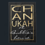 Kitchen Towel Chanukah Gold Theedoek<br><div class="desc">Keukenhanddoek "Chanukah Gold" Alle ontwerpelementen kunnen worden bewerkt. Personaliseer u door "bij Bubbie's huis" te verwijderen en door uw eigen tekst te vervangen. Kies uw favoriete doopvontkleur, grootte, en stijl. De achtergrondkleur kan worden vervangen. Bedankt voor het stoppen en winkelen. Veel waardering! Happy Chanukah/Hanukkah! Stijl: keukenhanddoeken van 16 x 24...</div>
