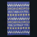 Kitchen Towel "Hanukkah Hug Sameach" Dish Towel Theedoek<br><div class="desc">Kitchen Towel "Hanukkah Hug Sameach" Dish TowelWat een leuk cadeau voor Hanukkah dit jaar! Bedankt voor het stoppen en winkelen. Veel waardering! Happy Chanukah/Hanukkah! Stijl: Keukenhanddoeken 16 x 24 inch Een keuken oplichten met een set keukenhanddoeken. Deze handdoeken zijn gemaakt van duurzaam poly-mengsel en zijn goed voor drogen en zullen...</div>