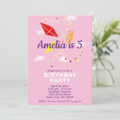 Kites in Pink Sky Tekening Kinder Meisje Verjaarda Kaart (Staand voorkant)