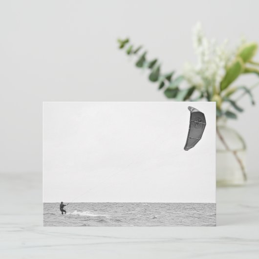 Kitesurfen - uitnodiging (Staand voorkant)