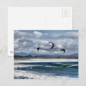 Kitesurfing op het strand briefkaart (Voorkant / Achterkant)