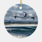 Kitesurfing op het strand keramisch ornament (Voorkant)