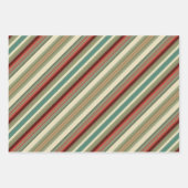 Kitschy Santa and Ornaments Complimentary Stripes Inpakpapier Vel (Voorkant)