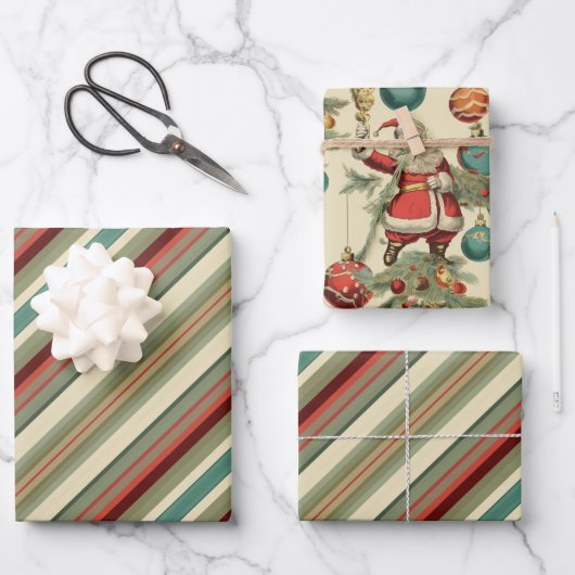 Kitschy Santa and Ornaments Complimentary Stripes Inpakpapier Vel (Voorkant)
