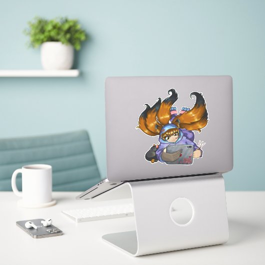 Kitsune Life Sticker (Laptop op bureau)