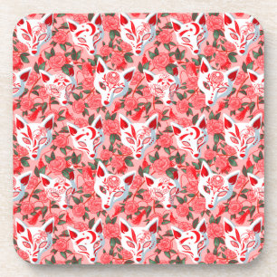 Kitsune-maskers en bloeiende camelia op roze bier onderzetter