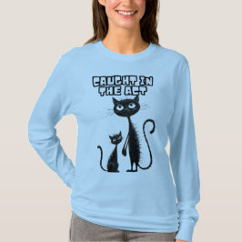 Kitten Duo: Zwarte Kitten en haar kleine vriend T-shirt