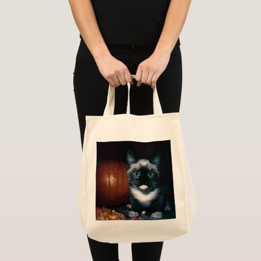 Kitten en pompoen voor Halloween Tote Bag (Voorkant (product))