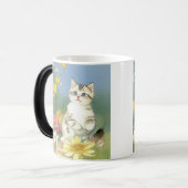 Kitten Illustratie met Gele Bloemen Magische Mok (Voorkant links)