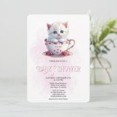Kitten in Beker Roze Bloemen Baby shower Uitnodigi Kaart (Staand voorkant)