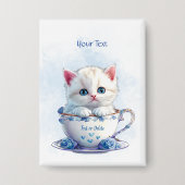 Kitten in Cup Blauwe Bloemen Button (Voorkant)