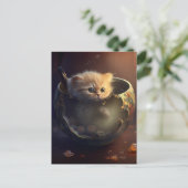 Kitten in een transparante gebroken theekopje briefkaart (Staand voorkant)