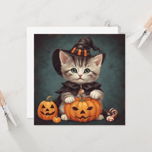 Kitten in Halloween kostuum en Jack-O'-Lantern Kaart (Voorkant / Achterkant in situ)