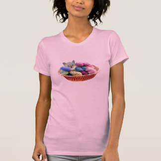 Kitten in het mandje van Yarn T-shirt