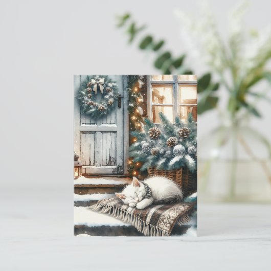 Kitten in slaap op feestelijke veranda Kerstmis Briefkaart (Staand voorkant)