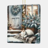 Kitten in slaap op feestelijke veranda Kerstmis Keramisch Ornament (Links)