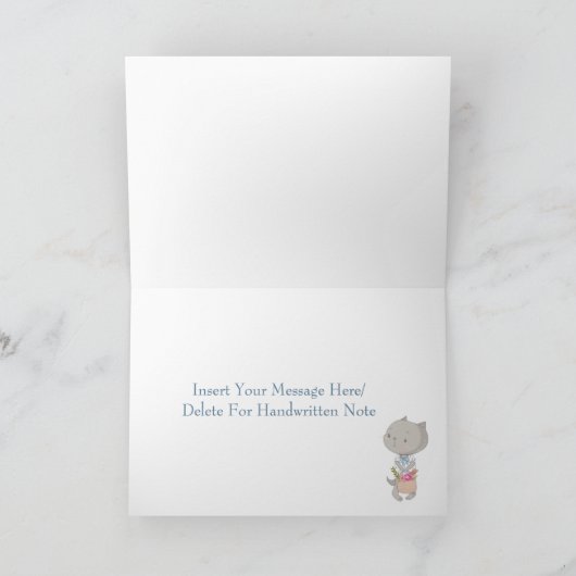 Kitten met een mandje bloemen "dank je" kaart (Binnen)