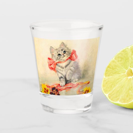 Kitten met een rood lint shot glas (Voorkant)