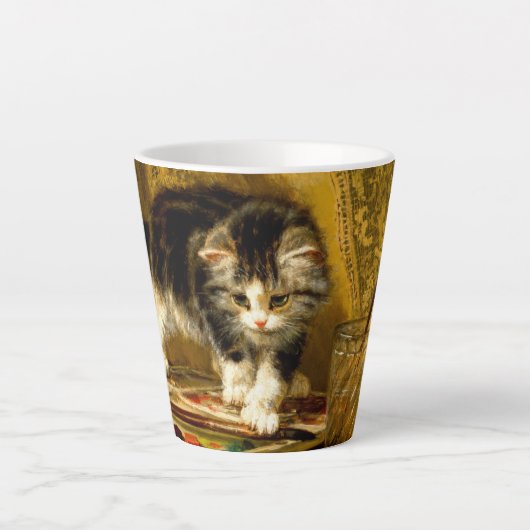 Kitten met verf en kwasten latte mok (Voorkant)
