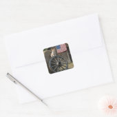 Kitten op een oude wagenwiel vierkante sticker (Envelop)