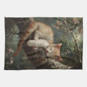 Kitten slapen in een boom theedoek (Horizontaal)