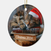 Kitten slapen op boeken gepersonaliseerd Ornament (Links)