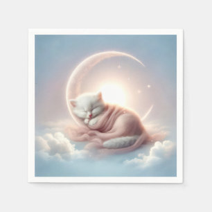 Kitten slapen op een maansikkel servet