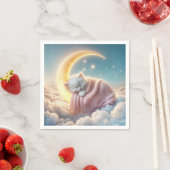 Kitten slapen op een maansikkel servet (Insitu)