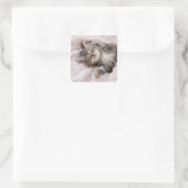 Kitten Sleeping op handdoek Vierkante Sticker (Tas)