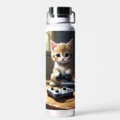 Kitten speelt spelcomputer, waterfles (Achterkant)