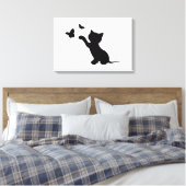 KITTEN SPELEN MET BUTTERFLIES CANVAS AFDRUK (Insitu (Slaapkamer))