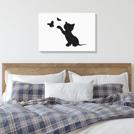 KITTEN SPELEN MET BUTTERFLIES CANVAS AFDRUK (Insitu (Slaapkamer))
