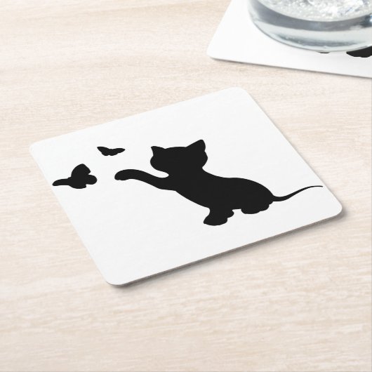 KITTEN SPELEN MET BUTTERFLIES KARTONNEN ONDERZETTERS (Schuin)