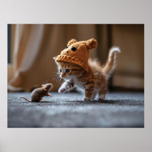 Kitten spelen met een kleine muis poster