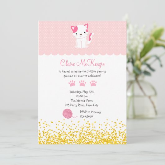 Kitten Verjaardagsuitnodiging (Schattigee Kitty Ca Kaart (Staand voorkant)