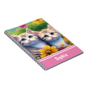 Kittens in een bloemweide Schattigee gepersonalise Notitieboek (Rechterzijde)