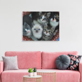 Kittens in een mandje canvas afdruk (Insitu (Woonkamer))