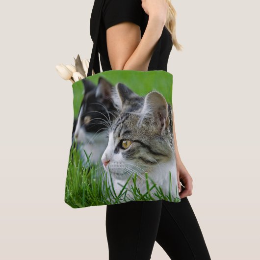 kittens in gras tote bag (Dichtbij)