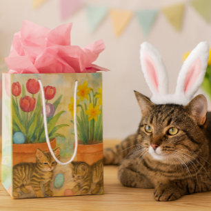 Kittens spelen met Pasen eieren  Medium Cadeauzakje