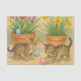 Kittens spelen met Pasen eieren Tissuepapier