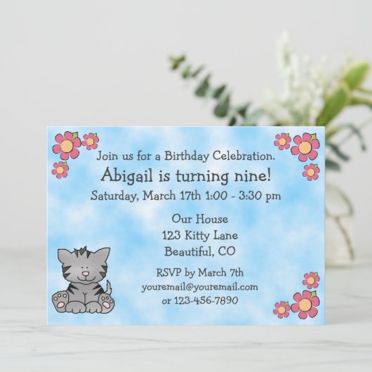 Kitty Cat Birthday Uitnodiging (Staand voorkant)