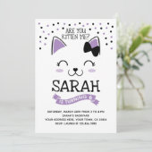 Kitty Cat verjaardagsuitnodiging, Paarse & zwart Kaart (Staand voorkant)