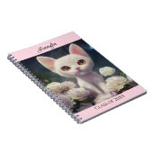 Kitty Cat White Roses personaliseren Naam Gift Notitieboek (Rechterzijde)