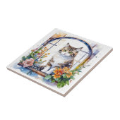 Kitty kat in venster van bloemen tegeltje (Zijkant)