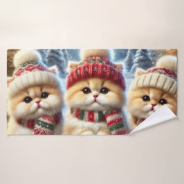 Kitty katten in feestelijke kerstdecor en sneeuw bad handdoek