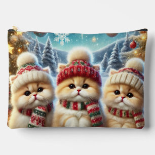 Kitty katten in feestelijke kerstdecor en sneeuw etui
