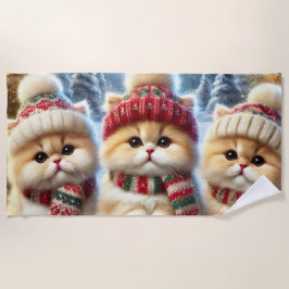 Kitty katten in feestelijke kerstdecor en sneeuw strandlaken