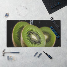 kiwi in water splash